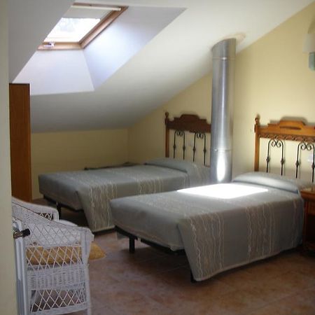Hostal Pineda Сервера-де-Писуэрга Номер фото